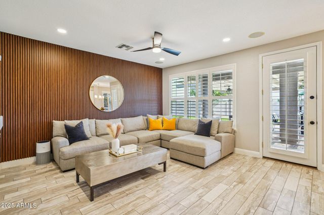 22447 N 76TH Drive, Peoria, AZ 85383