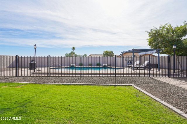 22447 N 76TH Drive, Peoria, AZ 85383