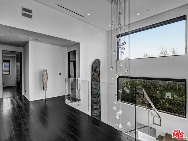 537 N Alta Vista Boulevard, Los Angeles, CA 90036