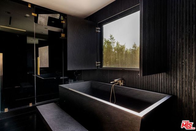 537 N Alta Vista Boulevard, Los Angeles, CA 90036