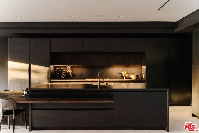 537 N Alta Vista Boulevard, Los Angeles, CA 90036