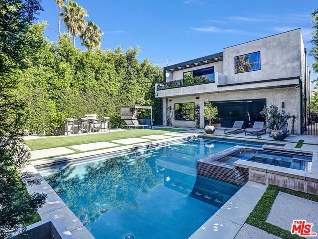 537 N Alta Vista Boulevard, Los Angeles, CA 90036