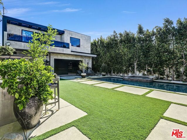 537 N Alta Vista Boulevard, Los Angeles, CA 90036