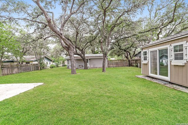 317 North Blvd, Universal City, TX 78148