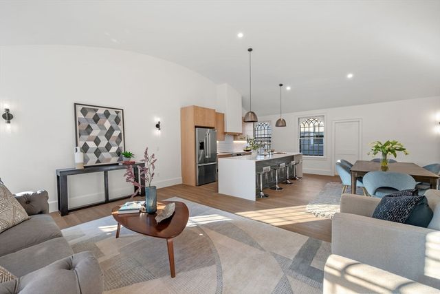 134 Elm Street 134, Marblehead, MA 01945