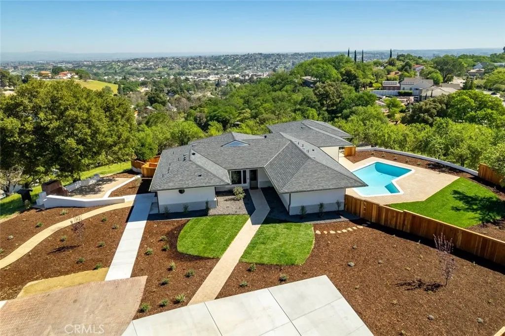 1026 Merry Hill Road, Paso Robles, CA 93446