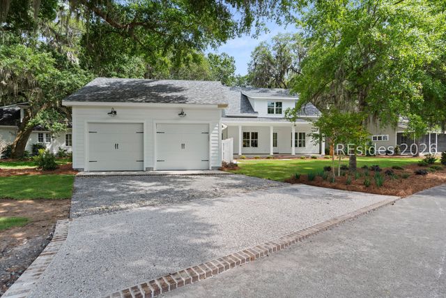 25 Millers Pond Dr, Beaufort, SC 29907