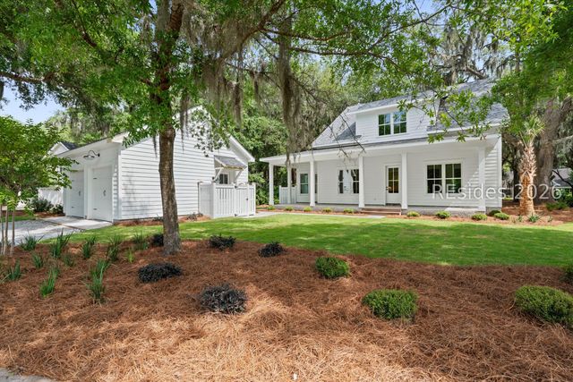 25 Millers Pond Dr, Beaufort, SC 29907
