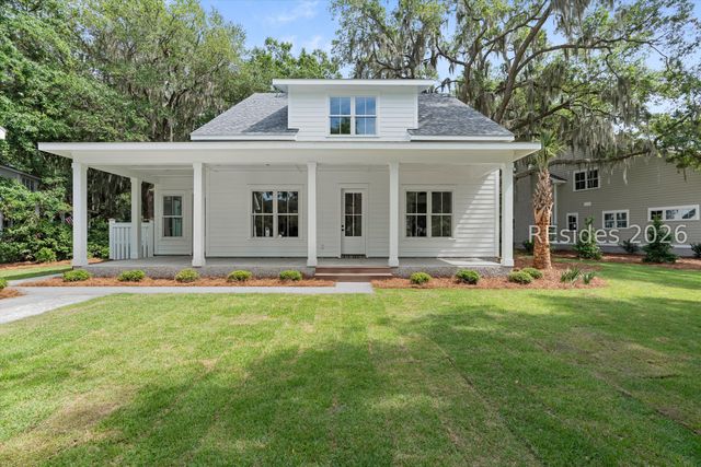 25 Millers Pond Dr, Beaufort, SC 29907