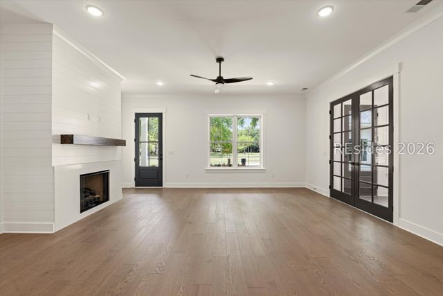 25 Millers Pond Dr, Beaufort, SC 29907
