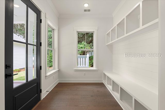25 Millers Pond Dr, Beaufort, SC 29907