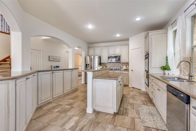 10229 Cantana Court, Fort Worth, TX 76244