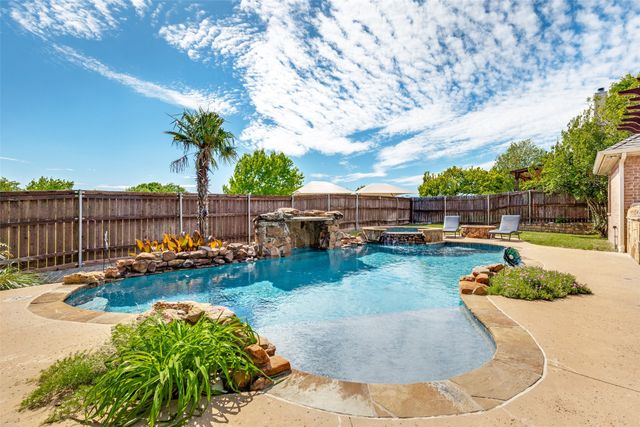 10229 Cantana Court, Fort Worth, TX 76244