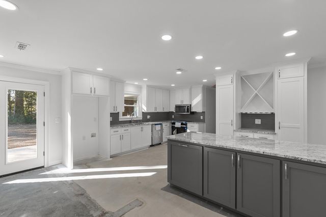 1107 Deerpath Rd, Dothan, AL 36303