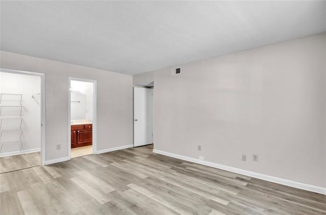 6900 Roswell Road 10Q, Atlanta, GA 30328