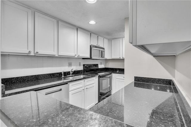 6900 Roswell Road 10Q, Atlanta, GA 30328