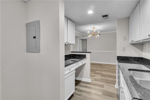 6900 Roswell Road 10Q, Atlanta, GA 30328