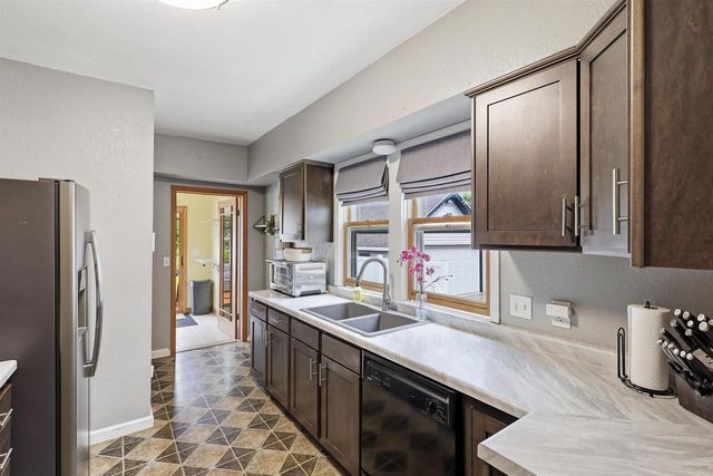 424 3RD STREET, Neenah, WI 54956
