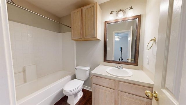 1604 Park Place, College Station, TX 77840