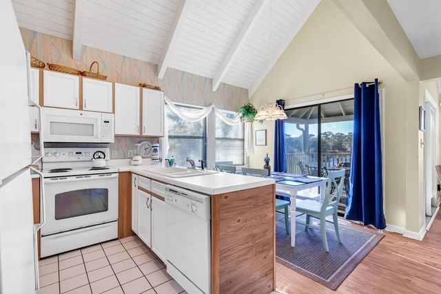 100 Oyster Catcher Pl., Pawleys Island, SC 29585