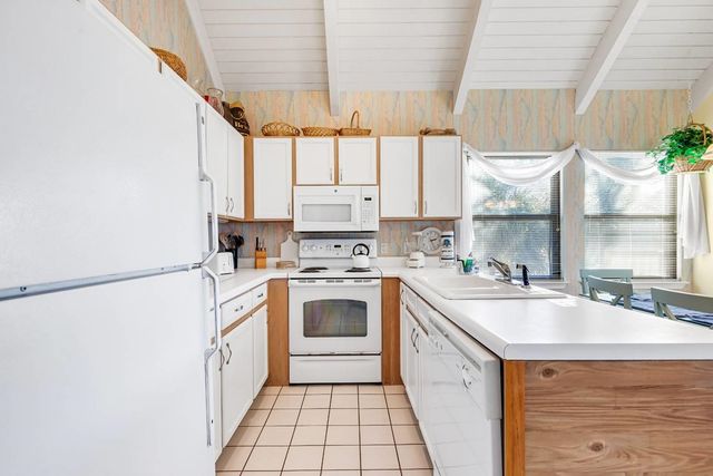 100 Oyster Catcher Pl., Pawleys Island, SC 29585