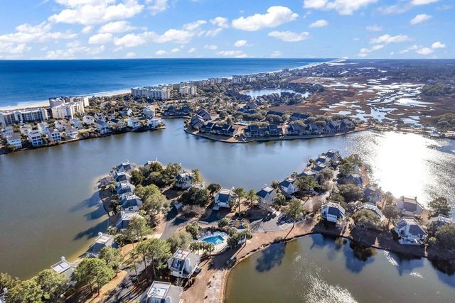 100 Oyster Catcher Pl., Pawleys Island, SC 29585