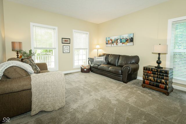 8461 Vine Maple Way, Indianapolis, IN 46278