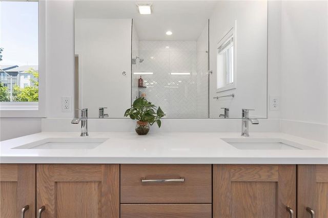 2609 Forest Avenue, Kansas City, MO 64108