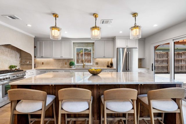 814 Azalea Street, Houston, TX 77018