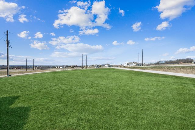 1084 Justin Drive, Springtown, TX 76082