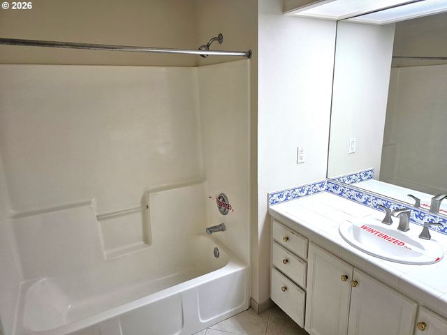 15008 Nw ABERDEEN Dr, Portland, OR 97229