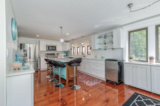 49 Moss Road, Hopkinton, NH 03229