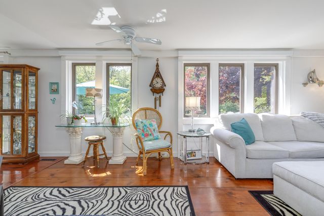 49 Moss Road, Hopkinton, NH 03229
