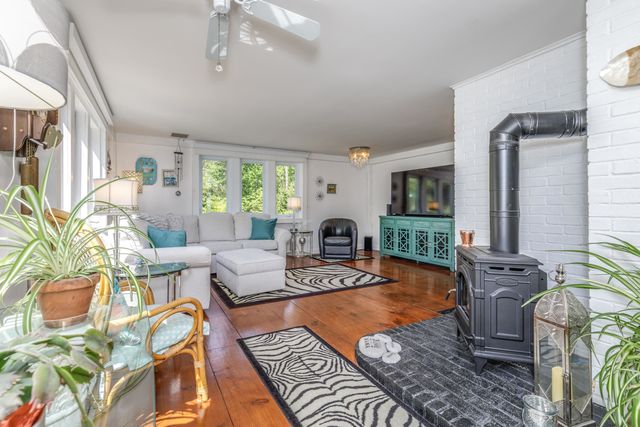 49 Moss Road, Hopkinton, NH 03229