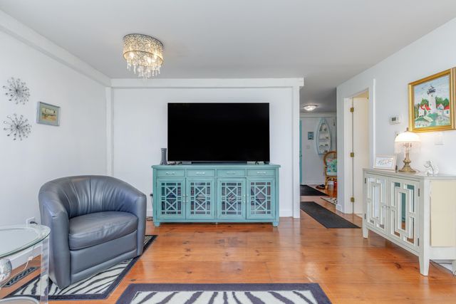 49 Moss Road, Hopkinton, NH 03229