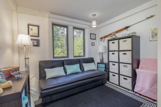 49 Moss Road, Hopkinton, NH 03229