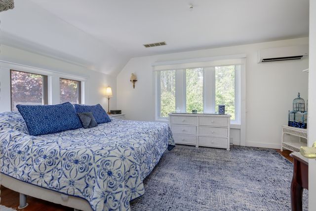 49 Moss Road, Hopkinton, NH 03229