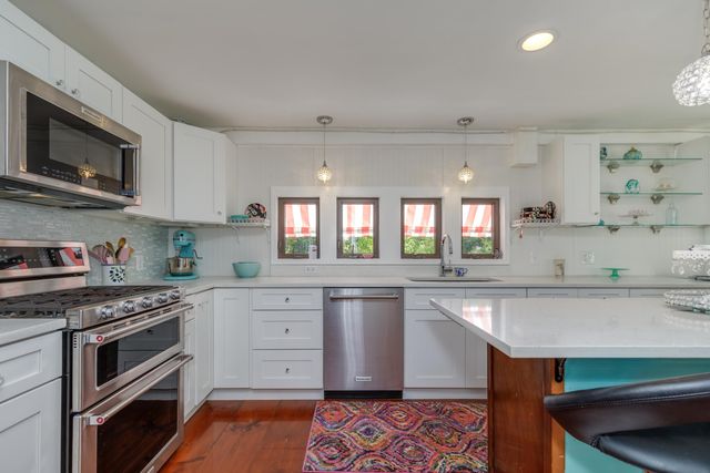 49 Moss Road, Hopkinton, NH 03229
