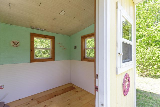 49 Moss Road, Hopkinton, NH 03229