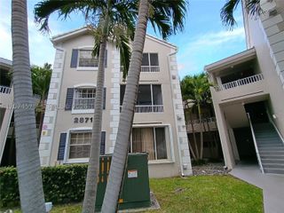 2871 N Oakland Forest Dr 210, Oakland Park, FL 33309
