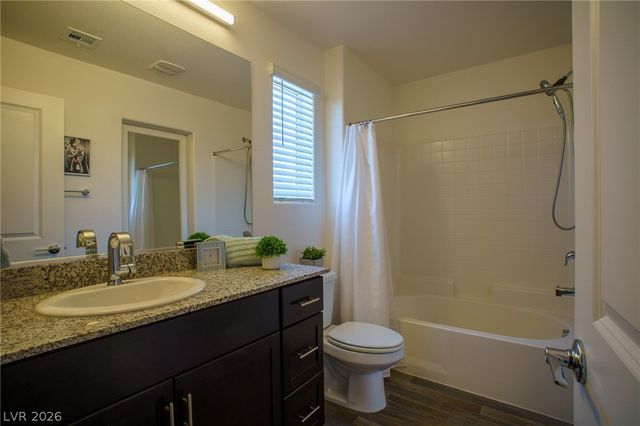 2708 Tahiti Grape Way 4, Las Vegas, NV 89183
