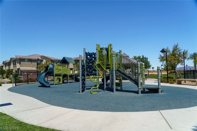 2708 Tahiti Grape Way 4, Las Vegas, NV 89183