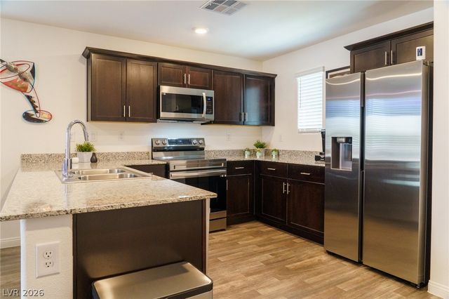 2708 Tahiti Grape Way 4, Las Vegas, NV 89183