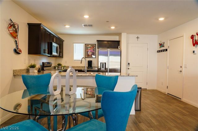 2708 Tahiti Grape Way 4, Las Vegas, NV 89183
