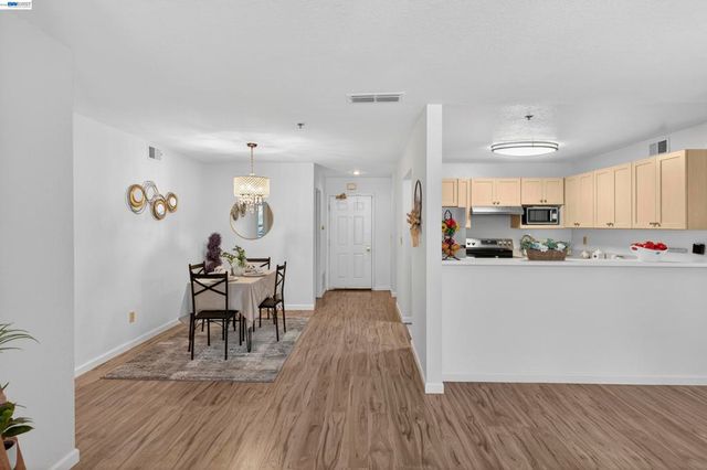 535 Pierce St 2110, Albany, CA 94706