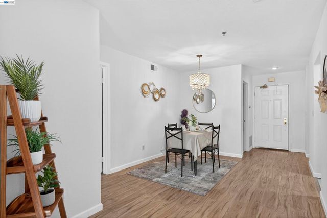 535 Pierce St 2110, Albany, CA 94706