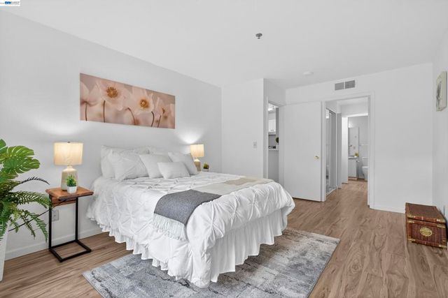 535 Pierce St 2110, Albany, CA 94706