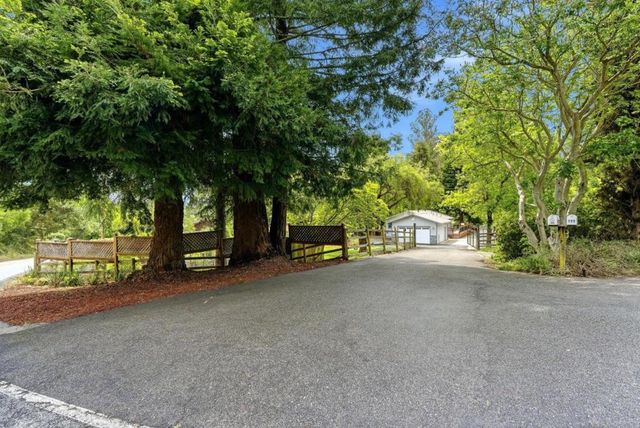 769 Calabasas Road, Watsonville, CA 95076