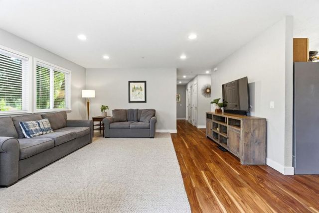 769 Calabasas Road, Watsonville, CA 95076