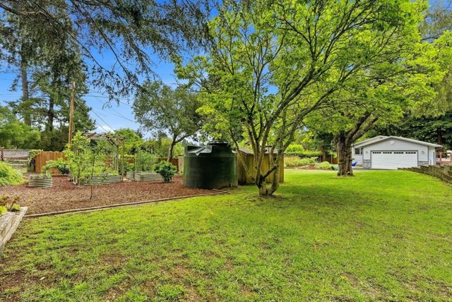 769 Calabasas Road, Watsonville, CA 95076